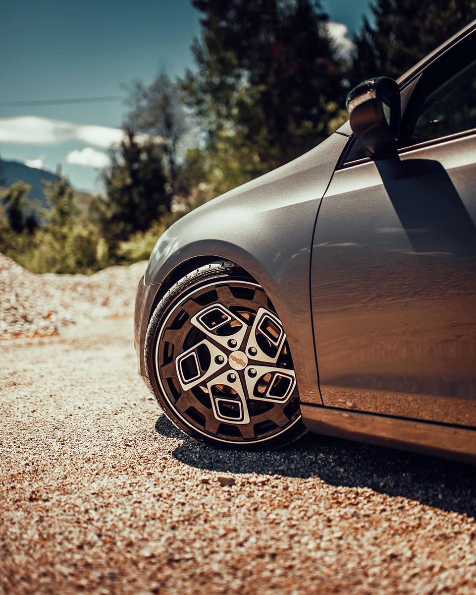 apFahrwerke's tweet photo. Stunning VW Golf ⑥ - Swipe for more 📷
.
#deepdownlow #volkswagen #vw #vwgolf #mkvi #simplyclean
.
https://t.co/3j5JXWyVei
.
#ap #apsportfahrwerke #apcoilovers
.
#apsuspension #apgewindefahrwerk #apfahrwerke #lowisalifestyle #tuning #static #stance https://t.co/bm8GsPY9kj