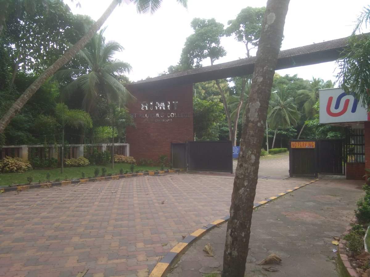 tanaji_prem's tweet photo. #Newcampus #newfriends #training #banking #pgdbf #AIMIT #Manglore https://t.co/Z48tlzcNRK