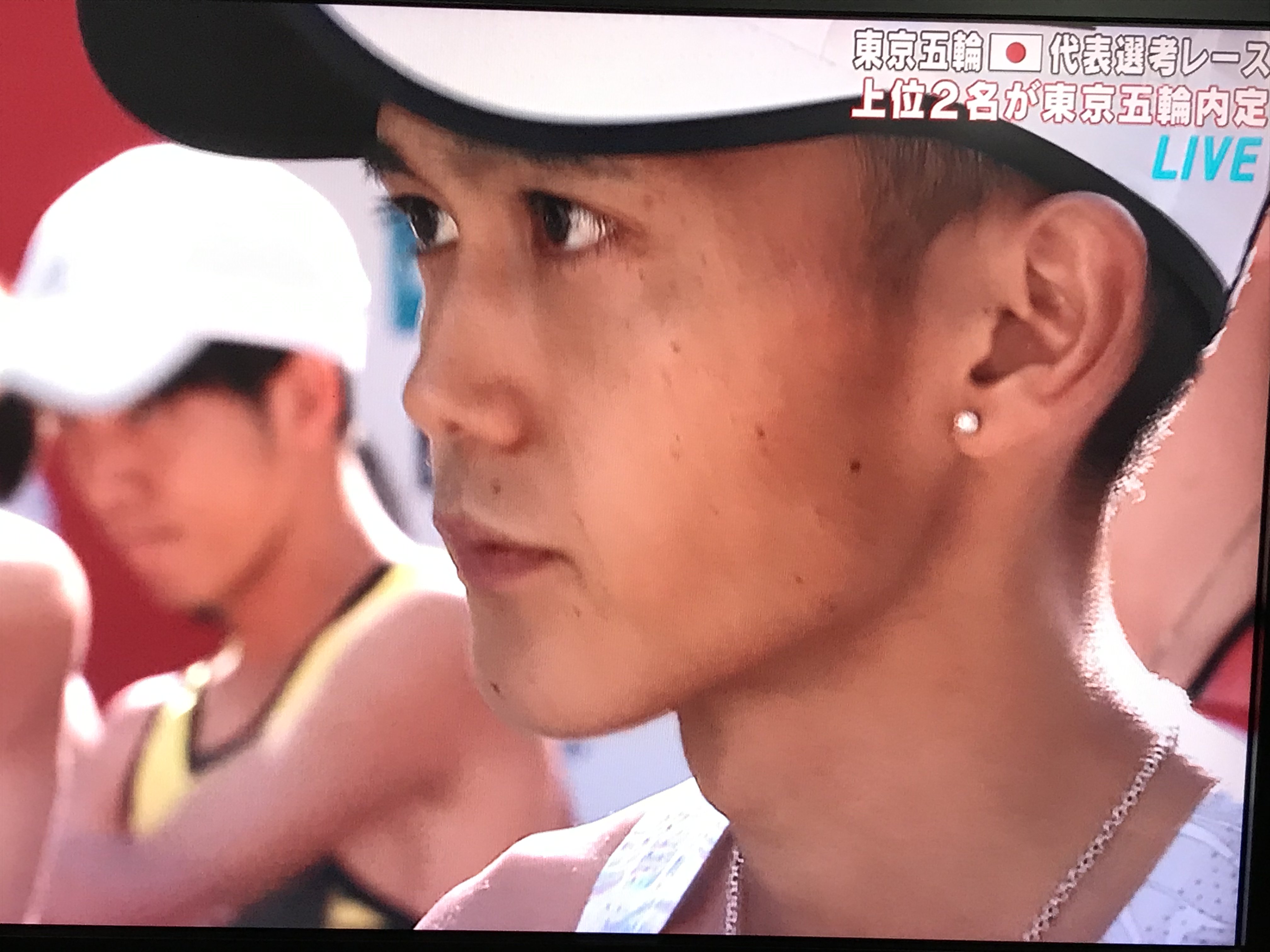 Twitter 上的 ｋ そういえば 大迫選手ピアスしてたね おしゃれですねー でも個人的には 男性アスリートのピアスはあんまり好みません 大迫傑 ピアス T Co Dnnryjk2vi Twitter