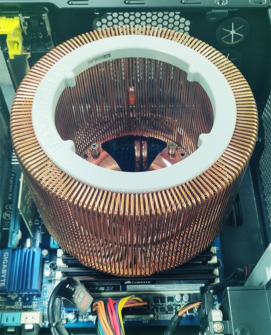 WeWillFIX's tweet photo. This heat-sink is so big that the computer doesn't require any fans. https://t.co/DPIRXEnTOs