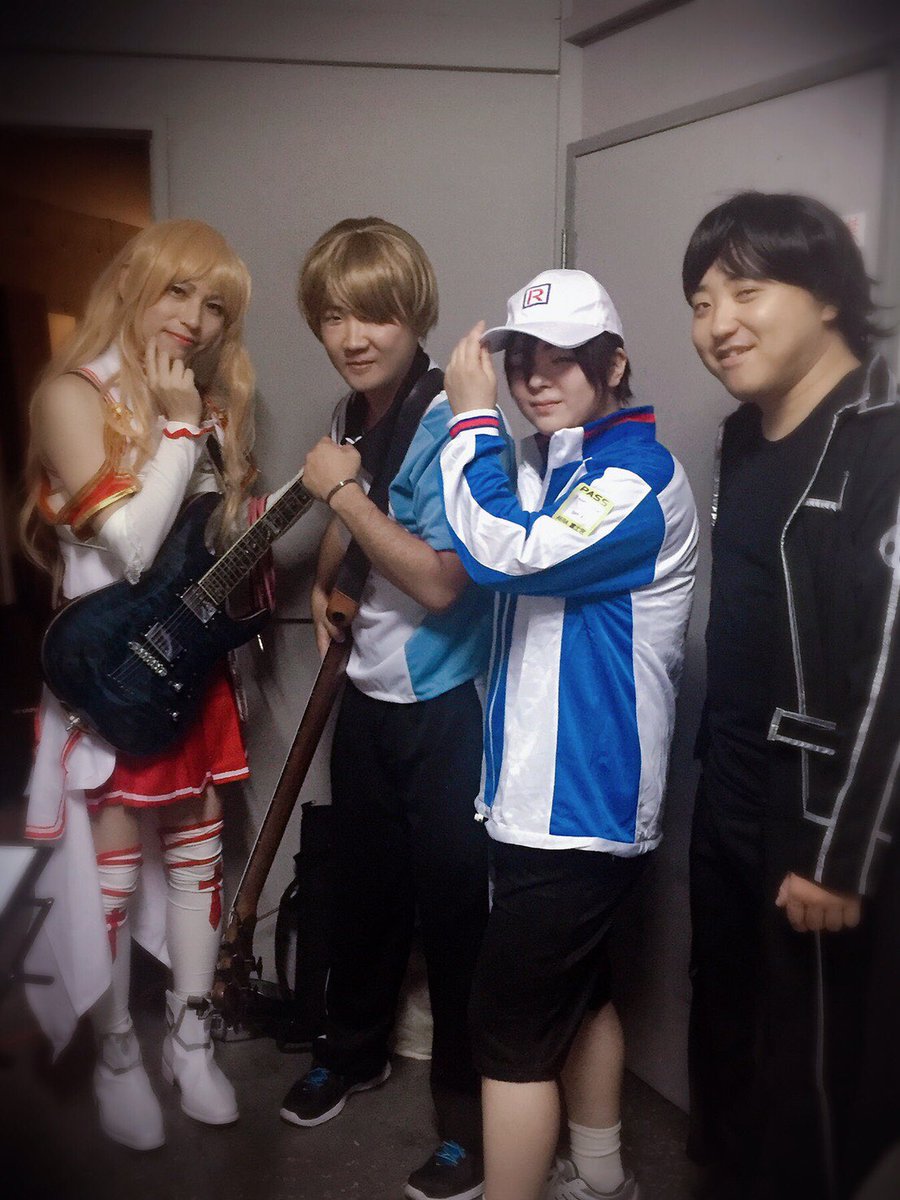 富士宮AERAでのライブ無事に終わりました。
見に来てくださった皆様、ありがとうございました！
AERAのオーナーさんもスタッフさんもフレンドリーで温かく、とても楽しかったです(*´꒳`*)
この日はみんなはしゃぎ過ぎました…。