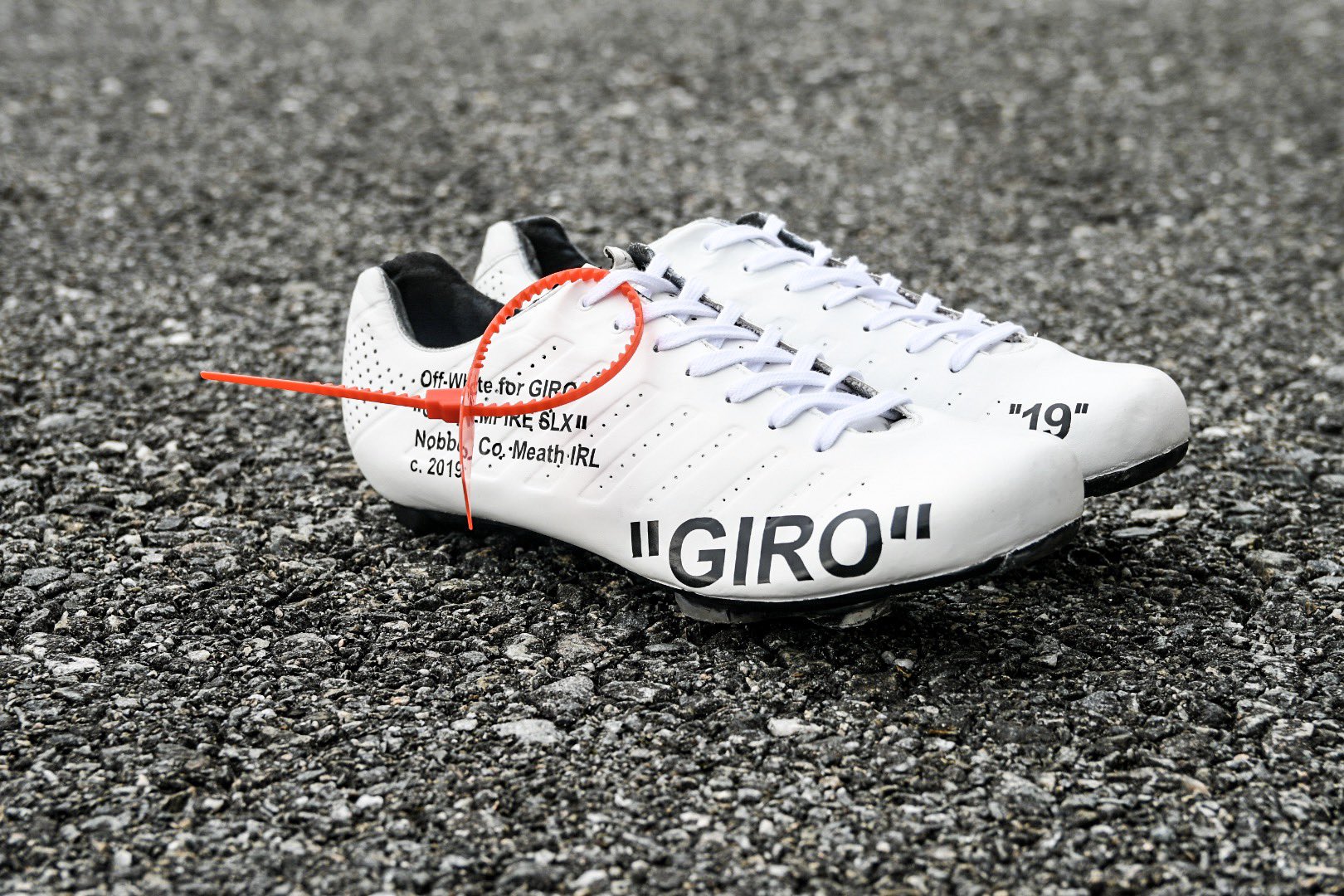 The Shoe Dr. on X GIRO X OFF WHITE giro customkicks offwhite cyclingshoes hype HypeBeast design handpainted gcntweet https t Poa1XVaqg2 X