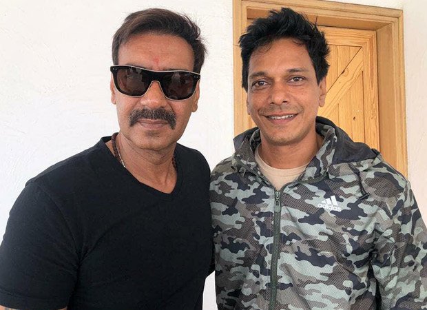 E24 (@e24bollynews) on Twitter photo e24.news24online.com/news/Mahesh-sh…
अजय देवगन की फिल्म भुज में काम करेंगे टीवी एक्टर महेश शेट्टी, मिला दमदार रोल !
#ajaydevgan #BhujThePrideOfIndia #MaheshShetty #SanjayDutt #ParineetiChopra #sonakshisinha @sonakshisinha <a href="/ParineetiChopra/">Parineeti Chopra</a> <a href="/ajaydevgn/">Ajay Devgn</a> <a href="/duttsanjay/">Sanjay Dutt</a> e24.news24online.com/news/Mahesh-sh…
अजय देवगन की फिल्म भुज में काम करेंगे टीवी एक्टर महेश शेट्टी, मिला दमदार रोल !
#ajaydevgan #BhujThePrideOfIndia #MaheshShetty #SanjayDutt #ParineetiChopra #sonakshisinha @sonakshisinha <a href="/ParineetiChopra/">Parineeti Chopra</a> <a href="/ajaydevgn/">Ajay Devgn</a> <a href="/duttsanjay/">Sanjay Dutt</a>