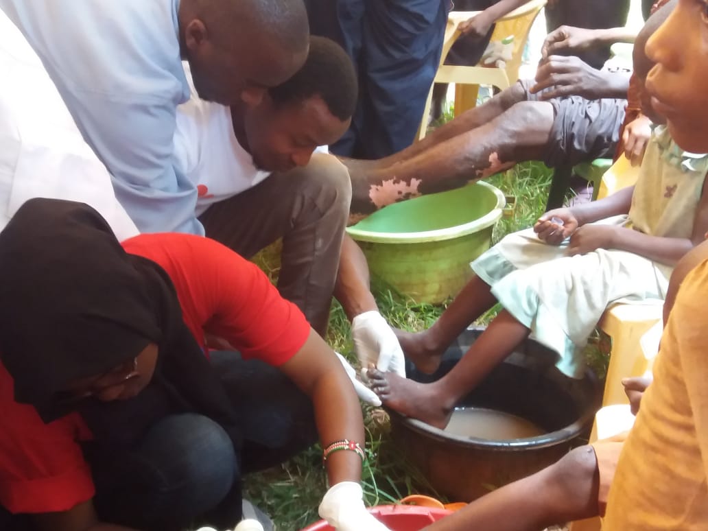 KidsCareK's tweet photo. Its #antijiggercampain and KidsCare joins Base titanium and other organizations to participate in eradication of jiggers and #improving the #health standards of the communities in Kwale lunga lunga #subcounty https://t.co/OAoGLkSh59
