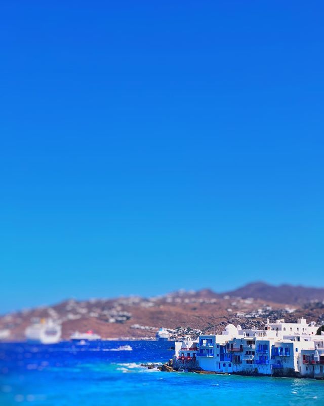 bpixel77's tweet photo. If you don’t wanna miss your ferry, take the sea bus from the town to the new port or just miss your ferry.
.
.
.
.
#littlevenice #mykonos #greece #port #sightseeing #serenitytraveller #cyclades #island #wu_greece #mymykonos #unlimitedgreece #visitmykono… https://t.co/T2FPeOBfCD https://t.co/jQYm9hOW5h