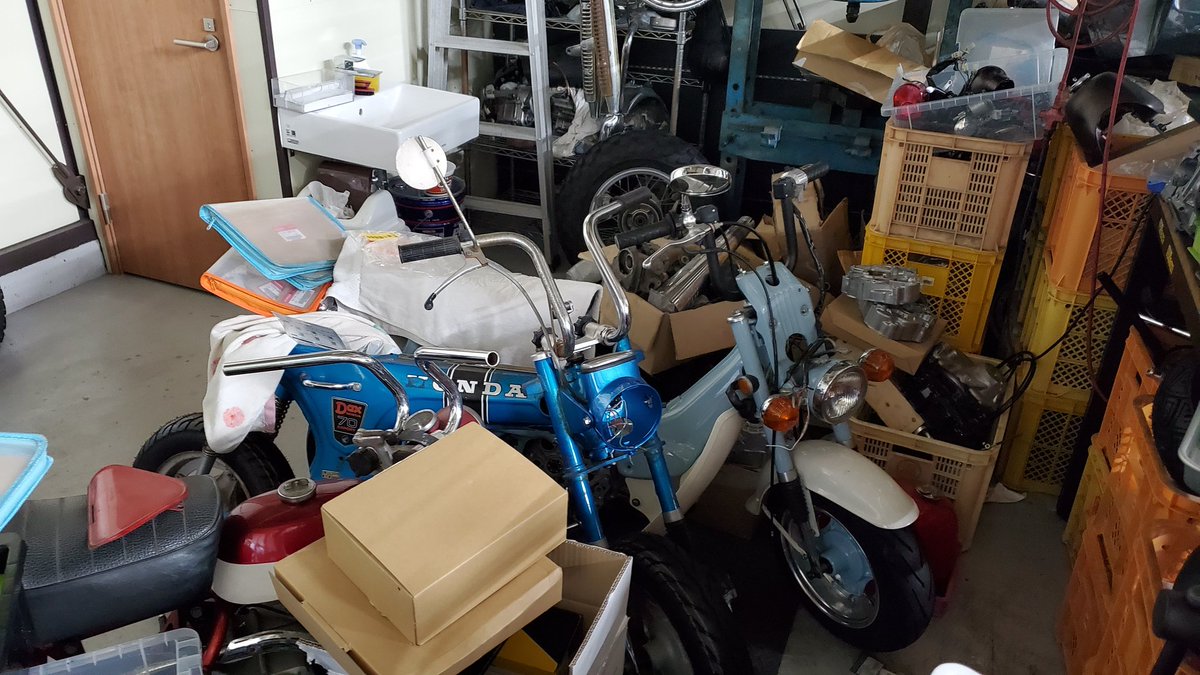 Ehimechalyowner's tweet photo. ハーネス結局分からずいつものバイク屋さんに！格安にて配線終了！！！
とても親切なので皆さん是非！😊
ウエット&amp;サンドブラストも！
4mini専門店じゃないですよ（笑）詳しくはこちらに！
https://t.co/gIIsy6znzT

 #バイクファクトリー
 #ファーストギア
 #fastgear https://t.co/cfYEG8jYy6