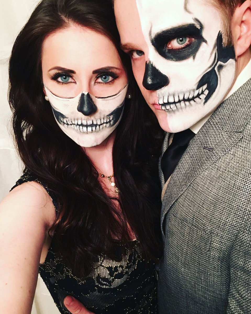 Esta ves traemos divertidas ideas para que puedas maquillarte con tus  amigos o pareja y se diviertan en halloween. #photomakeup #gaelrock  #tendencias #dulcephotomakeup #venamibodave #igerschaplin #halloween  #FelizLunes #trendencias #maquilaje #disfraz ..., image size:959x1200