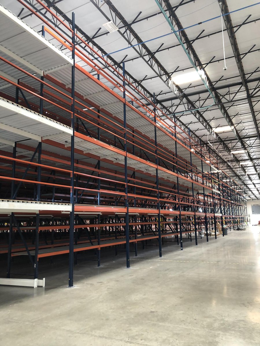 IKMXus's tweet image. Performing a multi-level Interlake Pick Module system in Southern California 
Ask your local Mecalux representative and we will be more than happy to help you optimize your warehouse!
#pickmodule #multilevel #InterlakeMecalux #optimization #warehouse #design