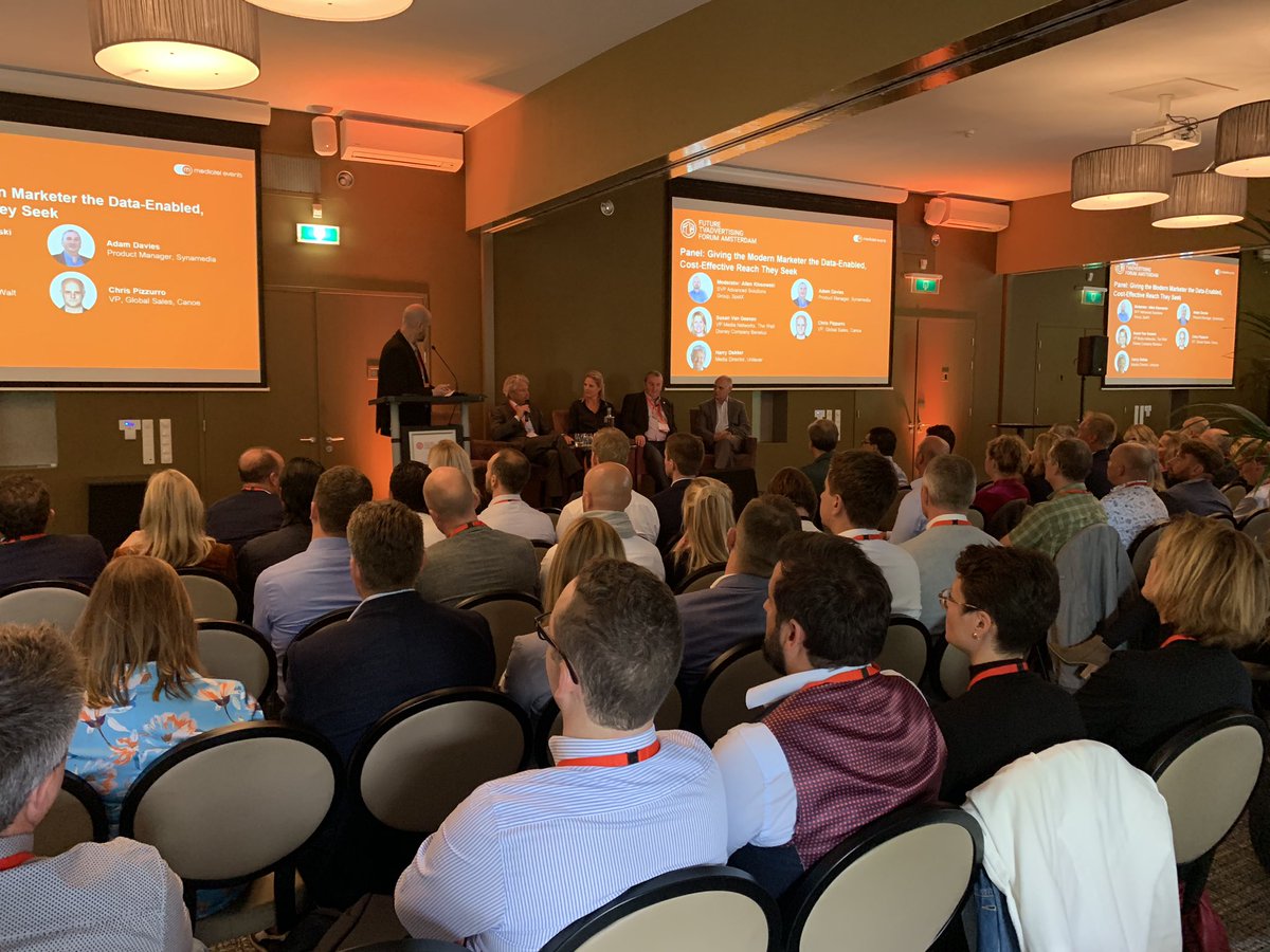 JustinLebbon's tweet photo. FTV Amsterdam packed with some great presentations. SBS and Sky definitely taking the red pills. #ftvads https://t.co/KxCRFnkZyt