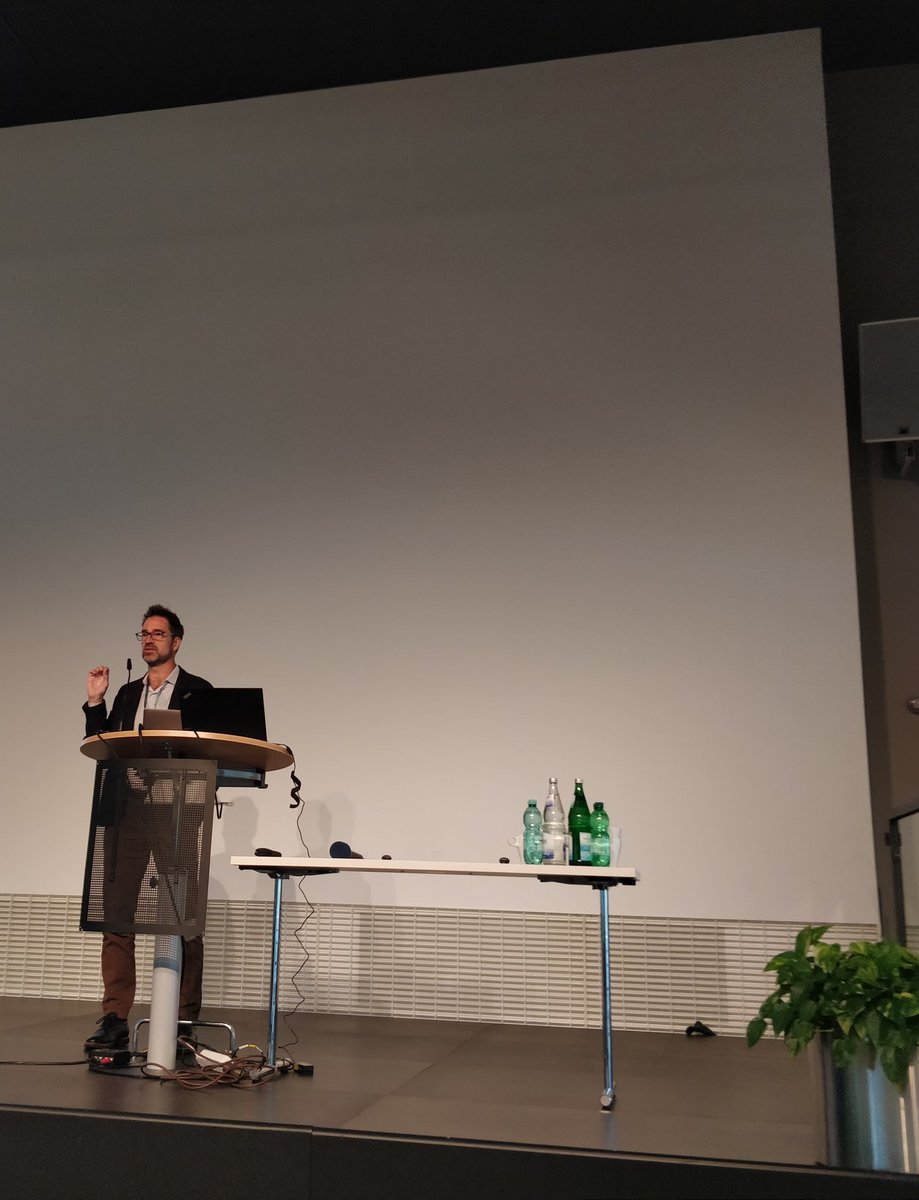 marion_spengler's tweet photo. @BrentWRoberts is rising the question of whether we're going to assess skills additional to traits? What part of the skill is important for predicting life outcomes? Is it what you learned or is it the typical behavior? #dppd2019 https://t.co/uPNL0gomy2