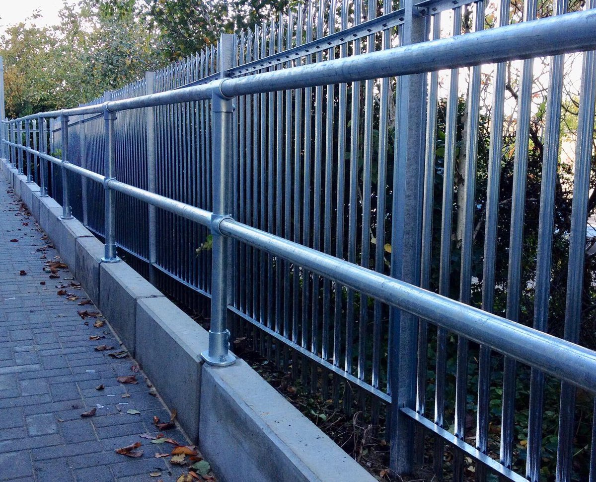 ABCFencingLtd's tweet photo. ABC Fencing Kee Klamp Hand Rail: Cost effective & durable hand rail option.
https://t.co/ikDEeCqPcK
#abcfencing #fences #gates #automation #handrail #strong #sturdy #simple #but #effective #fencing #fixed #fencecontractor #construction https://t.co/CCKUQrFTt0