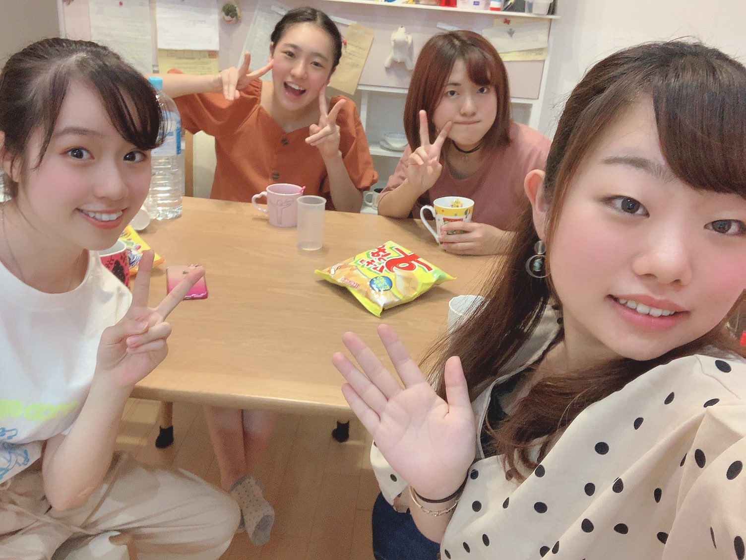 渋谷有紗 ありんこ 高校の友達4人でお泊まり会してきました ご飯食べて花火して川の字で寝て焼きそば作ってゲームしてたくさんお話して 夏休み最後にみんなで過ごせて良かった T Co M1bdfq6ror Twitter 渋谷有紗 ありんこ 高校の友達4人でお泊まり会してきました ご飯食べて花火して川の字で寝て焼きそば作ってゲームしてたくさんお話して 夏休み最後にみんなで過ごせて良かった T Co M1bdfq6ror Twitter