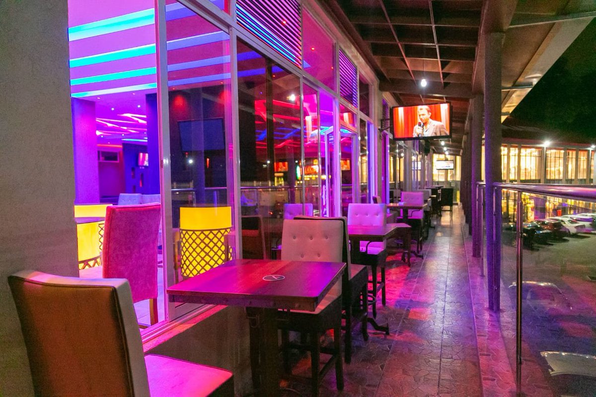 maxlandgrill's tweet photo. we value our customers... great ambience, awesome services, cocktails made with love to perfection
Only at MAXLAND
at your service...😉😉

#djs
#nikita 
#NiajeNiaje 
#KOTLoyals 
#mondaythoughts 
#Bashtheme
#StopIllegalGasRefilling https://t.co/jjXzj632qL