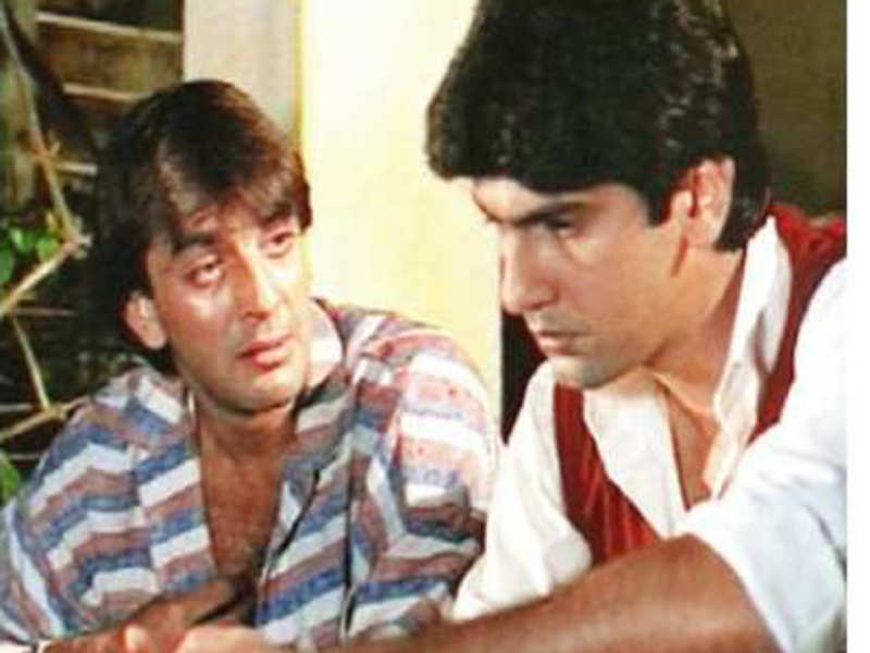 Sunil_Nation's tweet photo. 1986 में ऋषि कपूर को "नगीना" और संजय दत्त के करियर को "नाम " से संजीवनी मिली थी वर्ना जनता तो जैसे इन दोनों को भूल ही चुकी थी ।  @chintskap @duttsanjay https://t.co/ptssZPEBPH