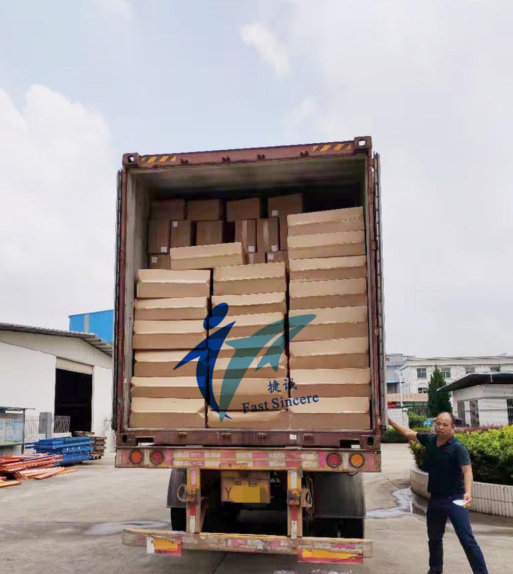 Two full containers just loaded today morning, thanks for our clients support all the time and thanks for the Fast Sincere Team efforts.

#fastsincere #fullcontainer #midautumn #packagingfactory #packagingsolutions