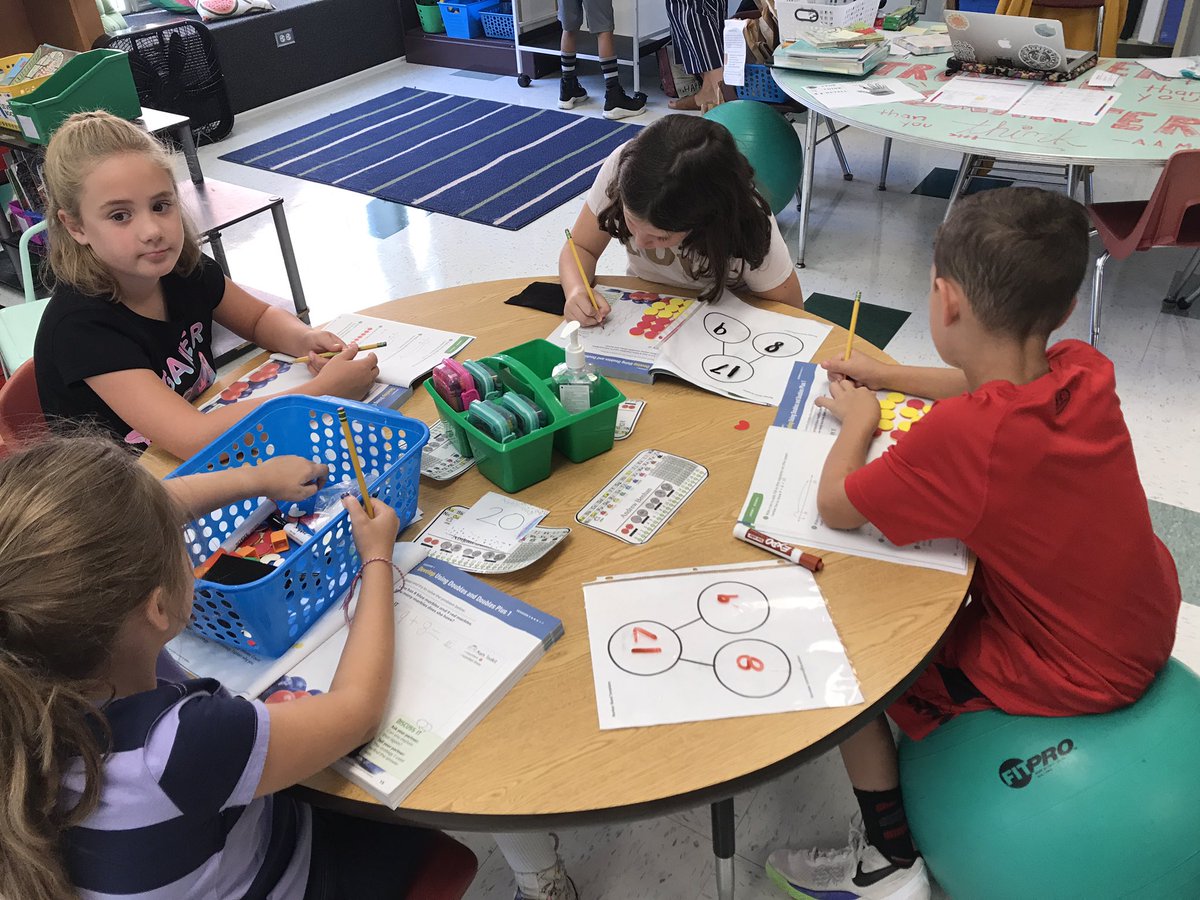 BurkeMemorial's tweet image. Strategy was the word of the day in 2nd Grade this morning. Students enjoyed challenging themselves to find DIFFERENT ways to solve problems!