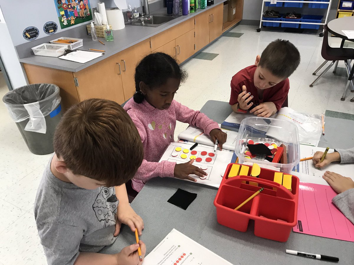 BurkeMemorial's tweet image. Strategy was the word of the day in 2nd Grade this morning. Students enjoyed challenging themselves to find DIFFERENT ways to solve problems!