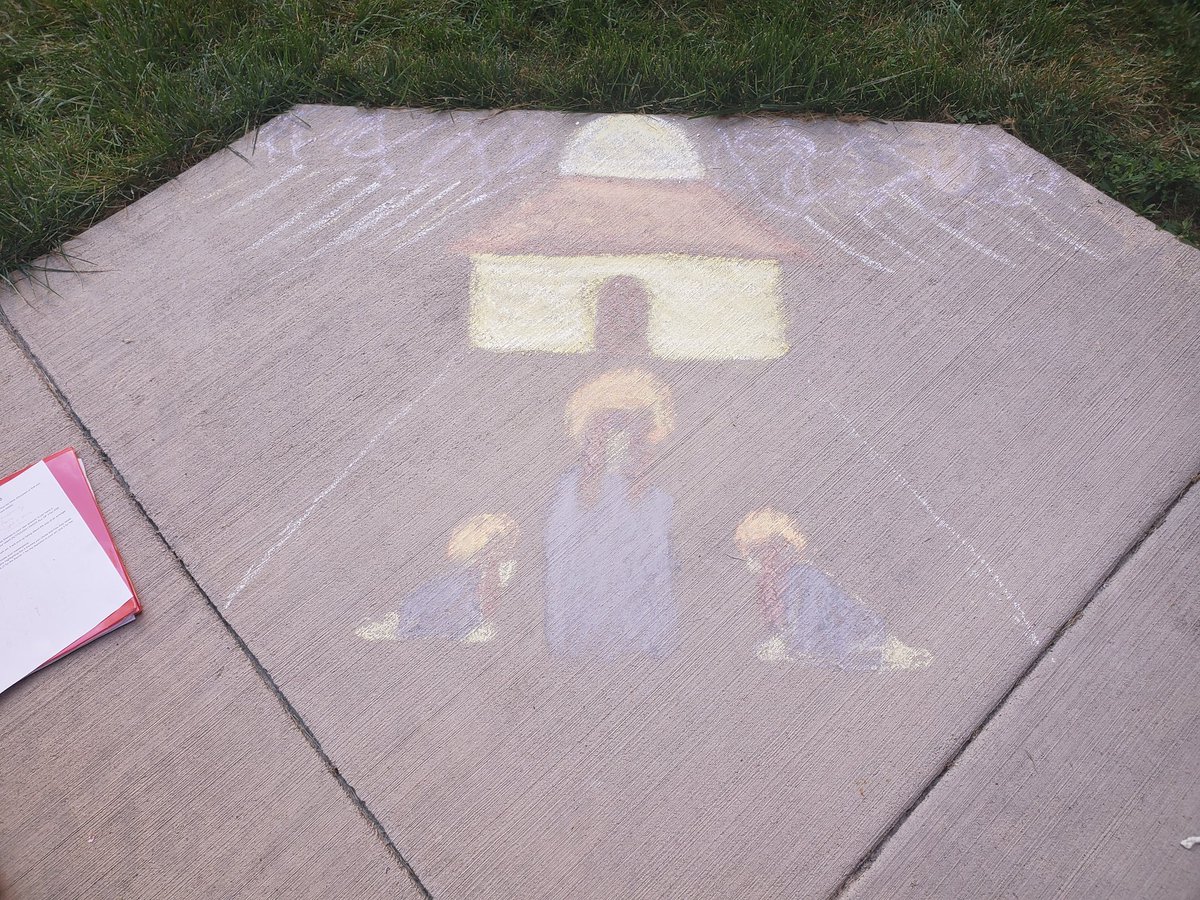MsClements_CHS's tweet photo. AP Euro Renaissance chalk art. Beautiful! https://t.co/dKtWi78fdd