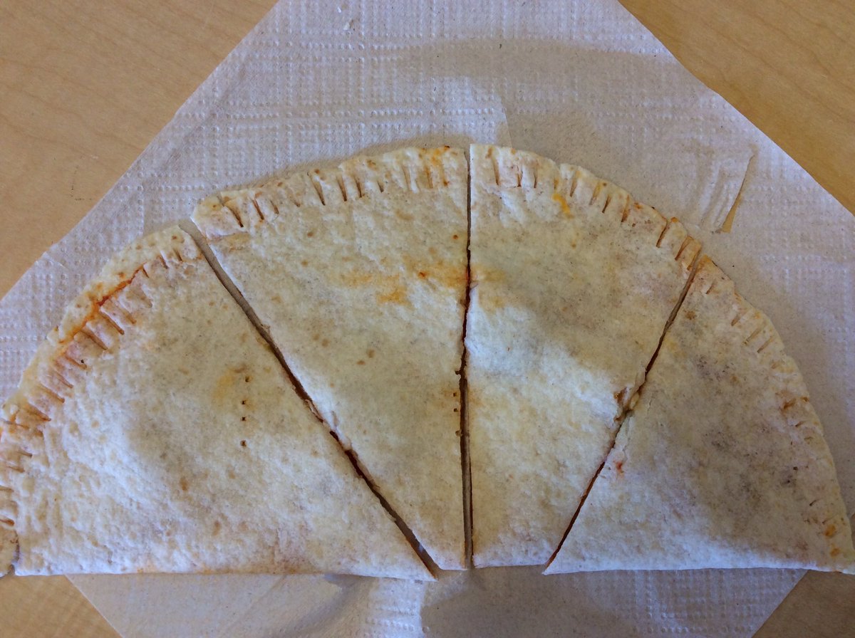 StAndrewsCumb's tweet image. Making a healthy homemade ‘calzone’
#healthyeating #nurseryfun