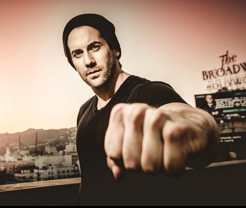 NiallMatterFans's tweet photo. It’s that time again...Time for another work week to begin. Monday’s are always just a bit harder to get through than the rest of the week. So, to get your day going, here are a few random pictures of our favorite @niallmatter Enjoy! #MatterMonday https://t.co/4nRhvlFzvE