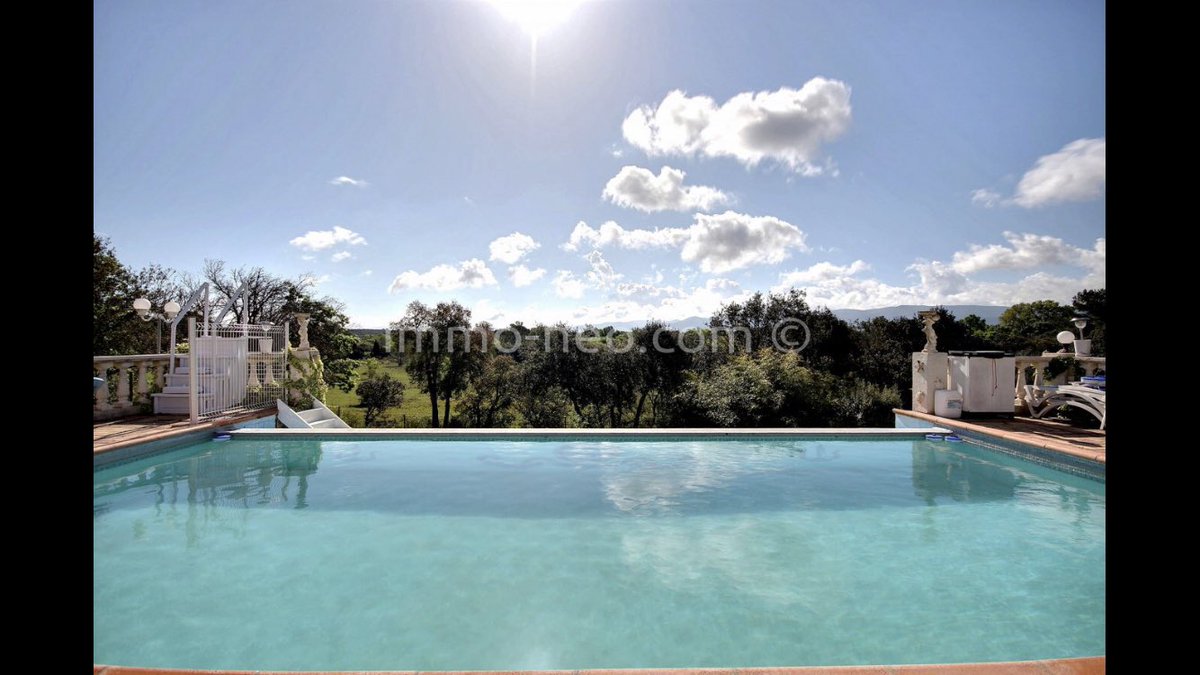 JeromeBurgi's tweet photo. #Lelucenprovence #Baissedeprix
Lumineuse propriété de 220m2, sur 8500 m2 de terrain avec piscine, nichée dans un écrin de verdure.
Garage de 60m2...
https://t.co/BXPfxRPj6O
#coachingimmobilier #entreparticulier #sanscommission #CotedAzurFrance https://t.co/2vk1lCxGu8