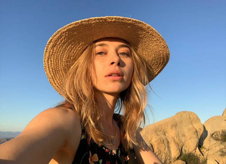 OlesyaRDaily's tweet photo. Personal photos: https://t.co/7mNvOYugyZ
#olesyarulin #olesya #rulin #olesyarulindaily #personalphotos #miscellaneous https://t.co/kYLyMhMyvc