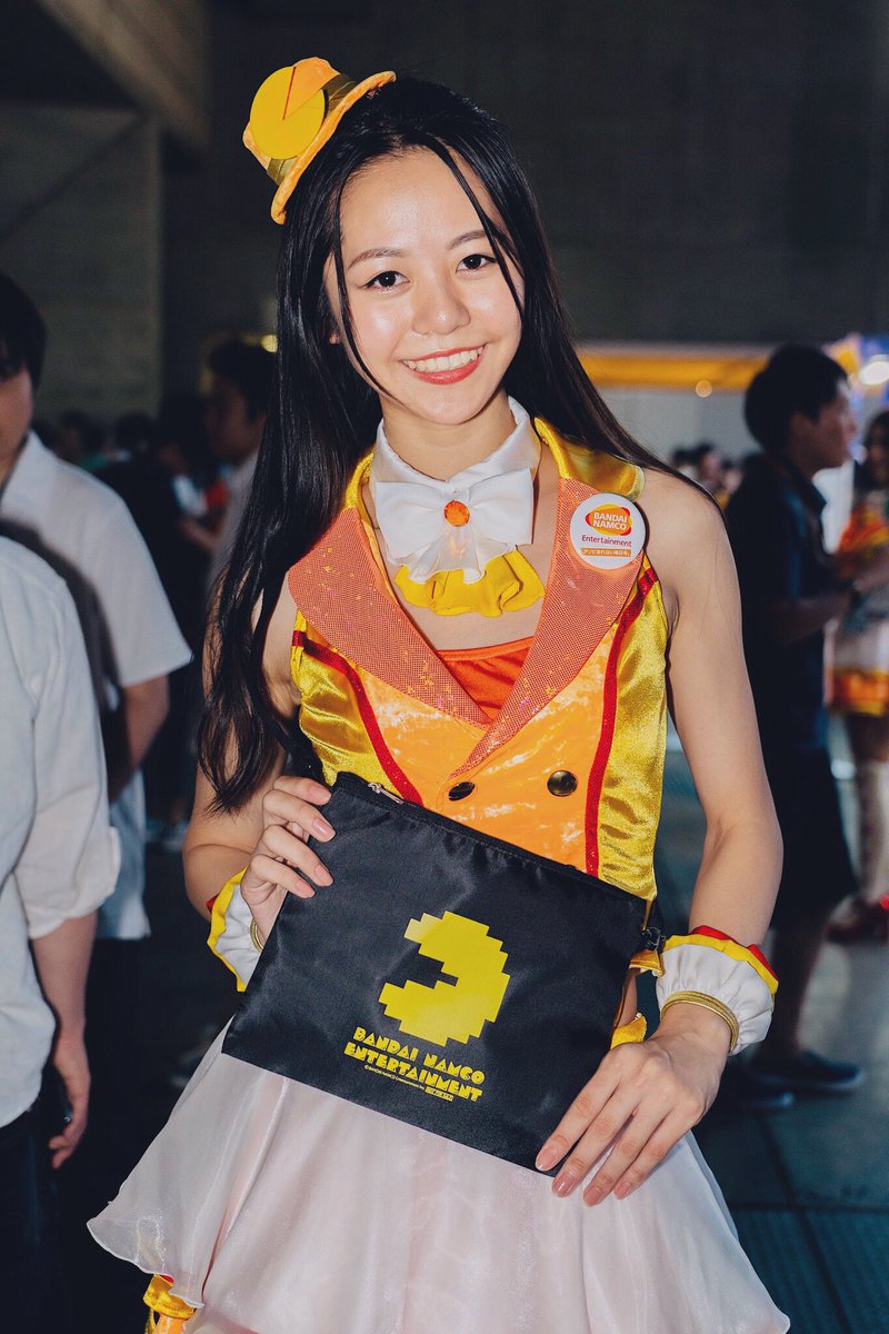 Tack_kunx's tweet photo. 東京ゲームショウ2019 2019.9.14 
#TGS2019
#バンダイナムコ
#西堀真央 さん
@mao_n28 
パックマンを掛けてもらいました！
撮影ありがとうございました。 https://t.co/KnNZ0lyLwh