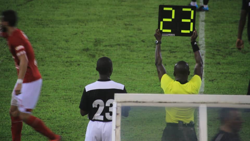 cano_sport's tweet photo. Gael Esono 23/11/2003, si no existe otra fuente que diga lo contrario, es el jugador más pequeño en debutar en la champions league CAF https://t.co/XBk0MjzkG6