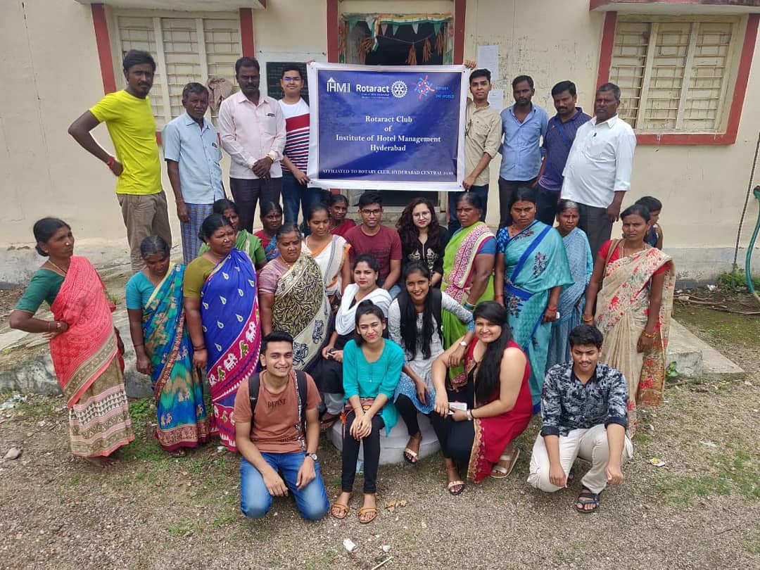 rotaract_3150's tweet image. Rotaract Club of IHM Hyderabad had a successful visit in the Zaidupally village. 

A team consisting of village head and other important members of the panchayat is formed which will be called Jal Shakti Team.
 #RID3150 #JalShaktiMission #LeadThroughService