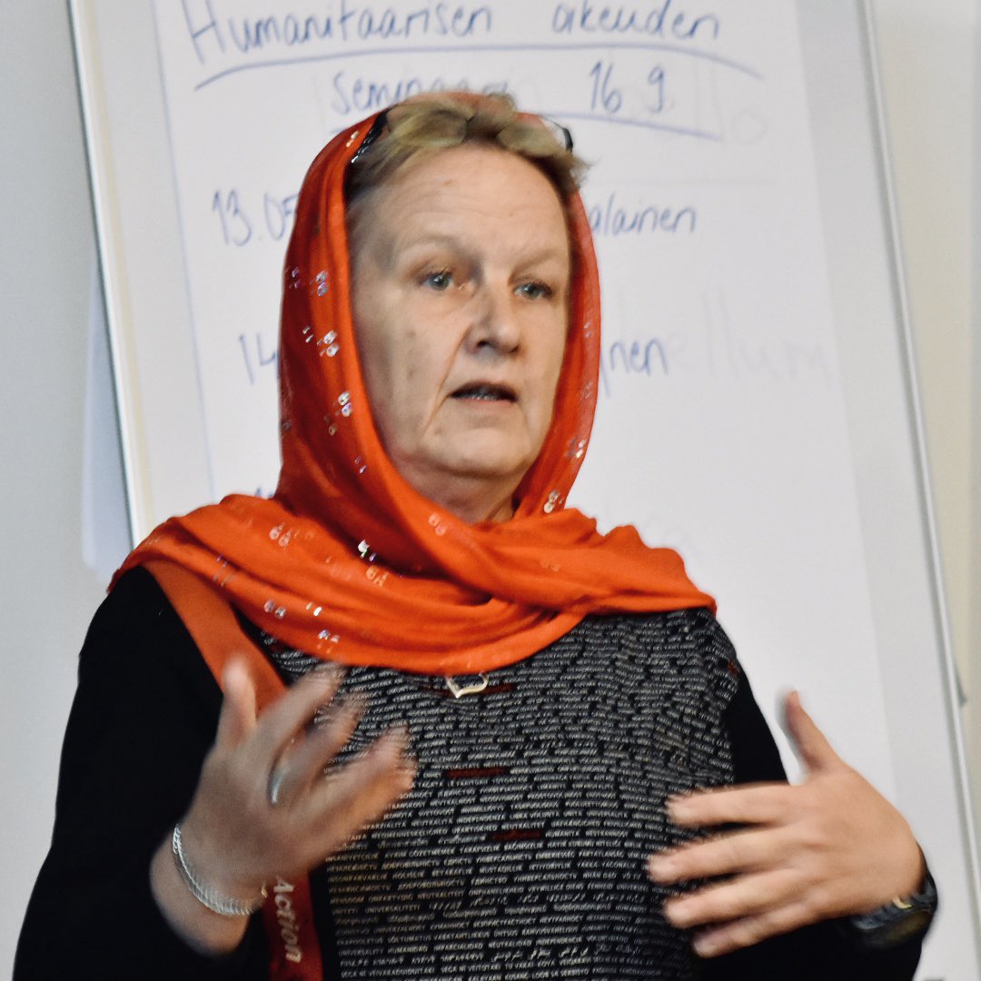 JooelNiittynen's tweet photo. On suuri kunnia kuulla avun tarinoita vuosikymmenten varrelta näiltä kahdelta hyvältä ihmiseltä. Kati Partanen ja @rauli_virtanen #rauhanviikko #humanitaarinenoikeus #hyvätihmiset @SPR_LSpiiri @JyYK_ https://t.co/AvtNmF40Na