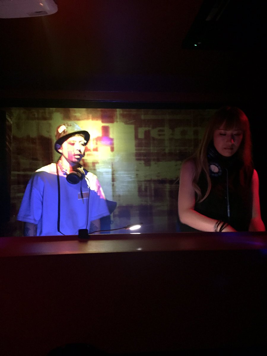 HighIshikiMame's tweet photo. #VORTECHX おつー! 普段なかなか見られないB2Bを色々見られてよかった!
そのあとは小茶目さんと夜のB2Bしに静岡の街に消えていった(帰宅) https://t.co/U386tELL8h
