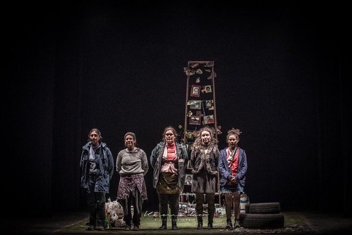 MUCHAS GRACIAS por acompañarnos en las funciones de la #ObraUnidadPopular ✊🏼💪🏼 Que la memoria y la organización no nos falte nunca! <a href="/Teatro_CamiloH/">Teatro Camilo Henríquez</a> <a href="/RedSalasTeatro/">Red Salas de Teatro</a> 📷 <a href="/Kamako_/">Kamako</a>