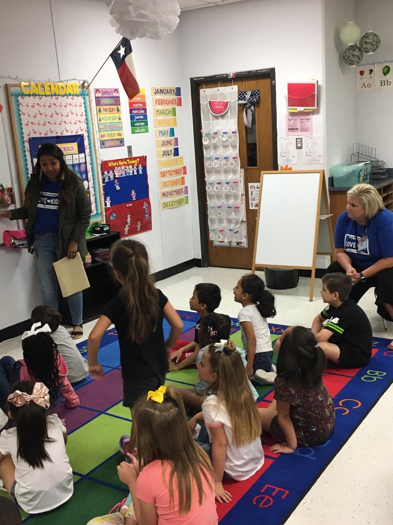 ConnallyECC's tweet photo. Congratulations to Mrs. Fleming’s class and Ms. Alvarado’s class for being our first Princi-PAL winners! Mrs. Gerik and Mrs. Barrera enjoy participating in classes and are so excited to be a part of these two classes this week! https://t.co/PXtjhL0P6x