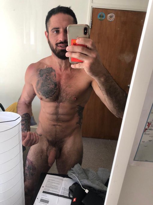 Quien se viene conmigo  al gym ?? ?????

#London2019 #gay #gaysolo #gaylondon #gaycum #gaymodel #gaypride