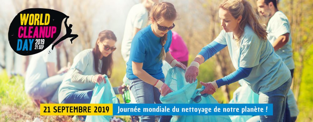ChantierNavy's tweet photo. #WorldCleanupDay : #NavyClassic s'engage 
En partenariat avec le @RosaBonheur et le Cercle Nautique d'Asnières, Navy Classic participe samedi 21 sept., de 11h à 17h, à un ramassage des ordures en bord de Seine, à terre, sur des bateaux et des paddle. Infos https://t.co/PHKJlhx9yl https://t.co/T4MuYoDvux