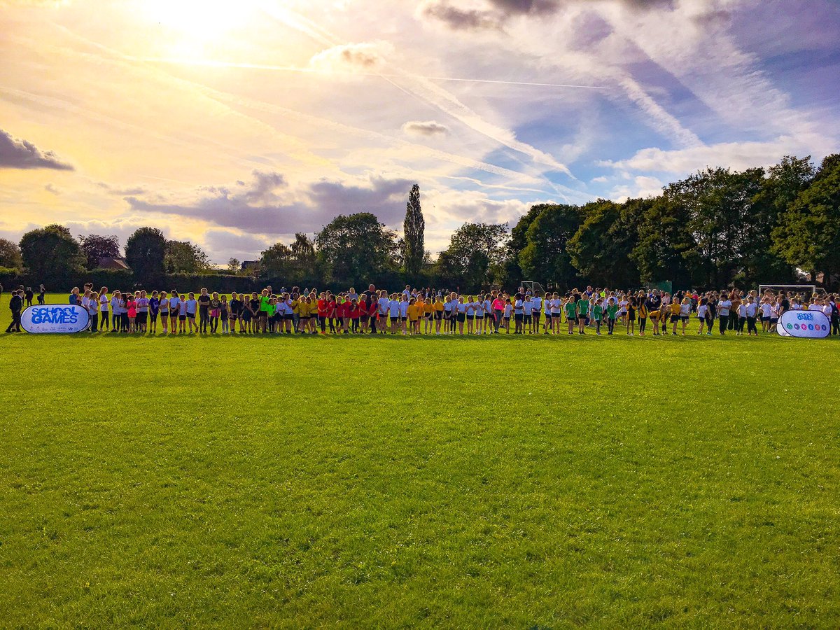 What a evening for Cross Country running. Perfect weather as the Y5/6 girls line up ready to go. Some amazing running performances tonight. #schoolgames #thisgirlcan #crosscountry #running #rotherhamiswonderful