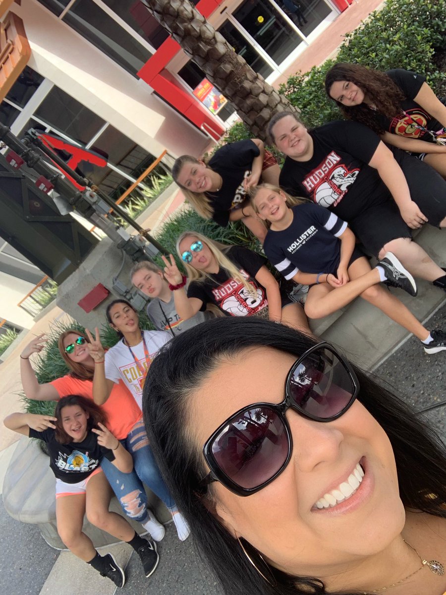 Gina Julia tweet media