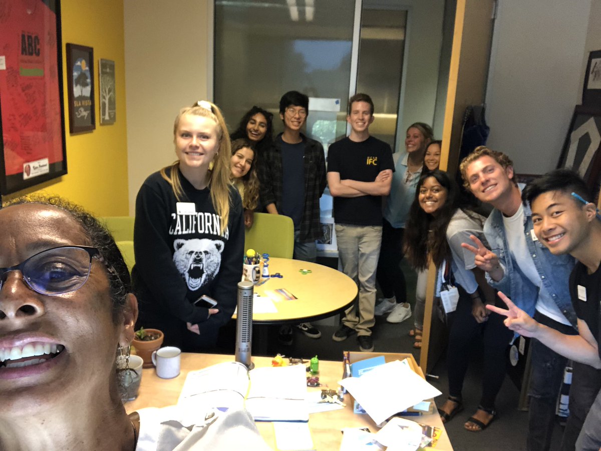 ucsbavcdos's tweet photo. Well hello 2019-2020 OSL interns! #i❤️ucsb https://t.co/0zZQ97oP29