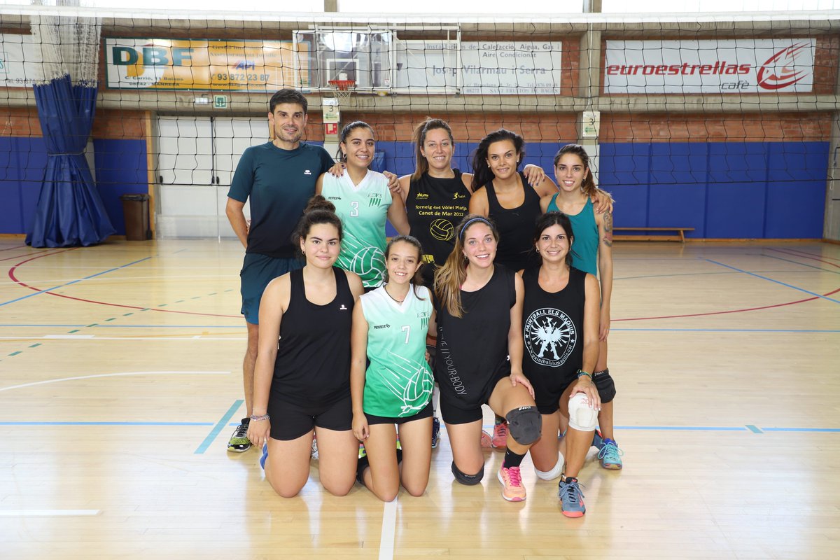 montpeita's tweet photo. 🏆 2ª Copa de voleibol femení
Molt bona actuació dels equips de #SantFruitós de #voleibol en els que han aconseguit dos 1ers llocs categoria Cadet i SèniorB, una 2a posició pel Juvenil i un 3er lloc pel Sènior A.
#CopaBages #CopaBages2019 #ASFE #volèifemení #Bages #esports https://t.co/z0yhnR41zG