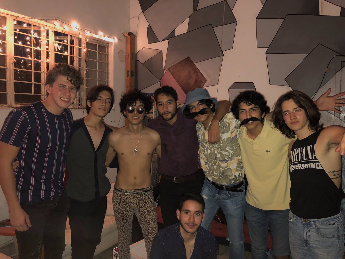 Gran noche junto a Duck Fizz! Nos vemos pronto🖤