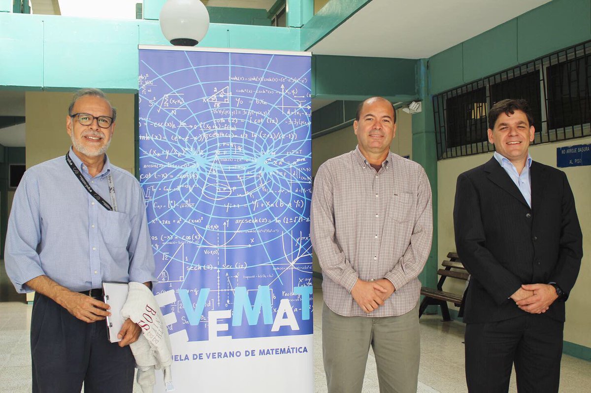 FCNM_Espol's tweet photo. Hoy en @ESPOL, se dio por inaugurada la Escuela de Verano de Matemática 2019, en memoria del Matemático Jorge Medina Sancho, en presencia de su familia, colegas y estudiantes. #SomosESPOL https://t.co/d7s3f5cbhz