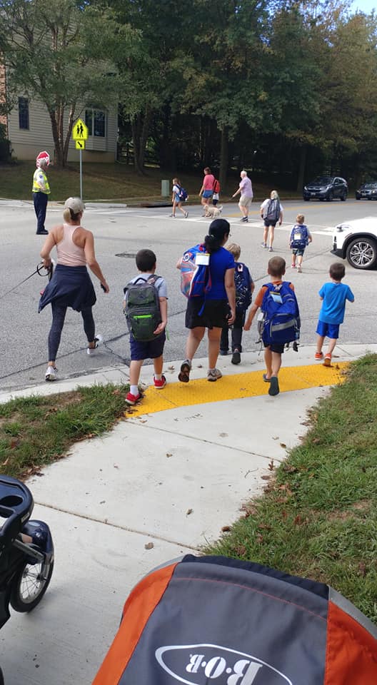 FaithKe33682708's tweet image. Good morning 
Hey @Kirsten4BOE @vickycutroneo @Jen_Mallo @chaowu2016 @MavisEllisBOE @sabina_taj! 
@PointersUnited kids from polygons 64, 1064, 129, and 1129 walked to Pointers Run Elementary this morning.  #communitystability #keepneighborhoodstogether