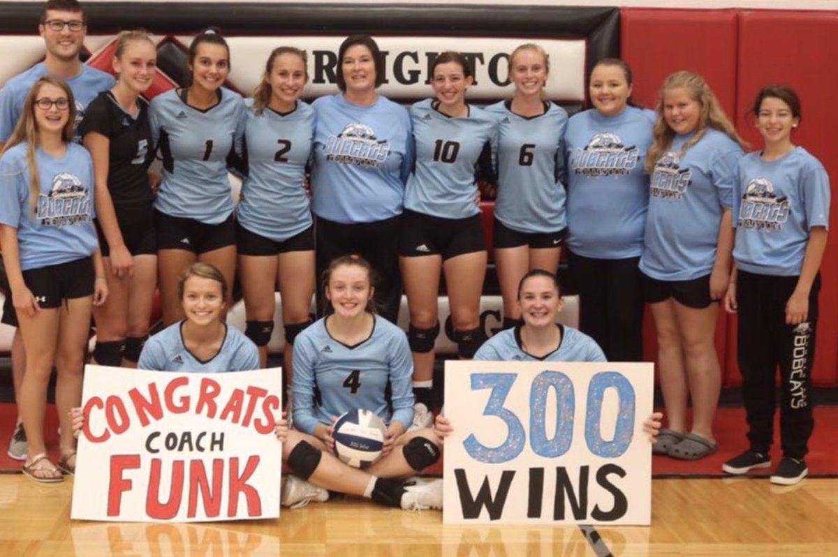 PrepDig_NE's tweet photo. Congrats to Summerland coach Suz Funk on picking up career win #300 over the weekend! #nebpreps https://t.co/Qp4YTVi1bi