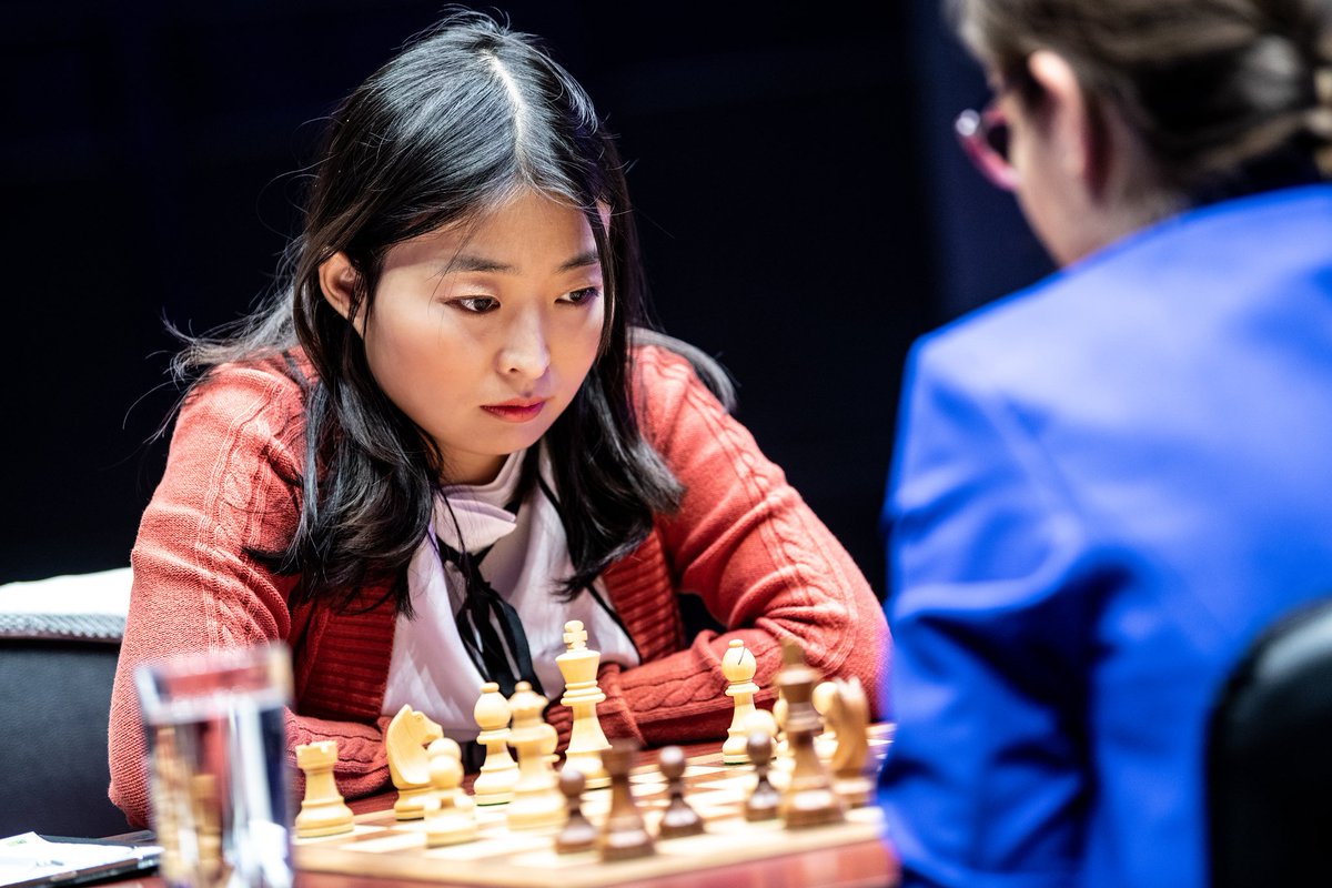 FIDE_chess's tweet photo. FIDE Women GP standings after 6 rounds: 

1. Ju Wenjun - 4,5 points
2-4. Goryachkina, Koneru, Lagno - 4
5-6. Paehtz, Gunina - 3,5
7-8. Harika, Kosteniuk - 3
9-11. Kashlinskaya, Sebag, Stefanova - 2
12. Cramling - 1,5

September 17 is a free day at #WomenGrandPrixFIDE https://t.co/zR6nAFhNfe
