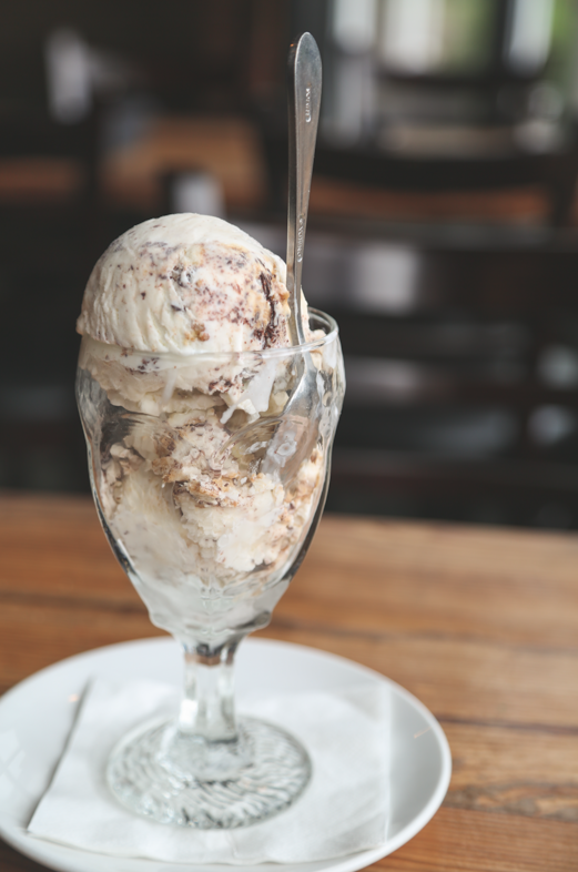 thefoxandturtle's tweet photo. Kids eat FREE tonight! Treat them to dinner, AND yourself to dessert. https://t.co/meFBQ53H1L