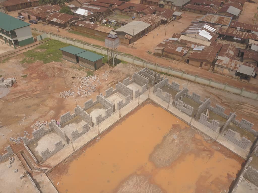 ShettimaDogo's tweet image. ~ Compare and Contrast 

@GovBorno Mega School And Northern Nigeria Mega School . 

#NextLevelConfirmed @KashimSM 

@MBuhari @OfficialAPCNg @APCUKingdom @NGRPresident @kujarima @ProfOsinbajo @DanBorno @GovZulum @NGRSenate @NGRSpeaker @elrufai @SpeakerTambuwal @OfficialPDPNig @UN