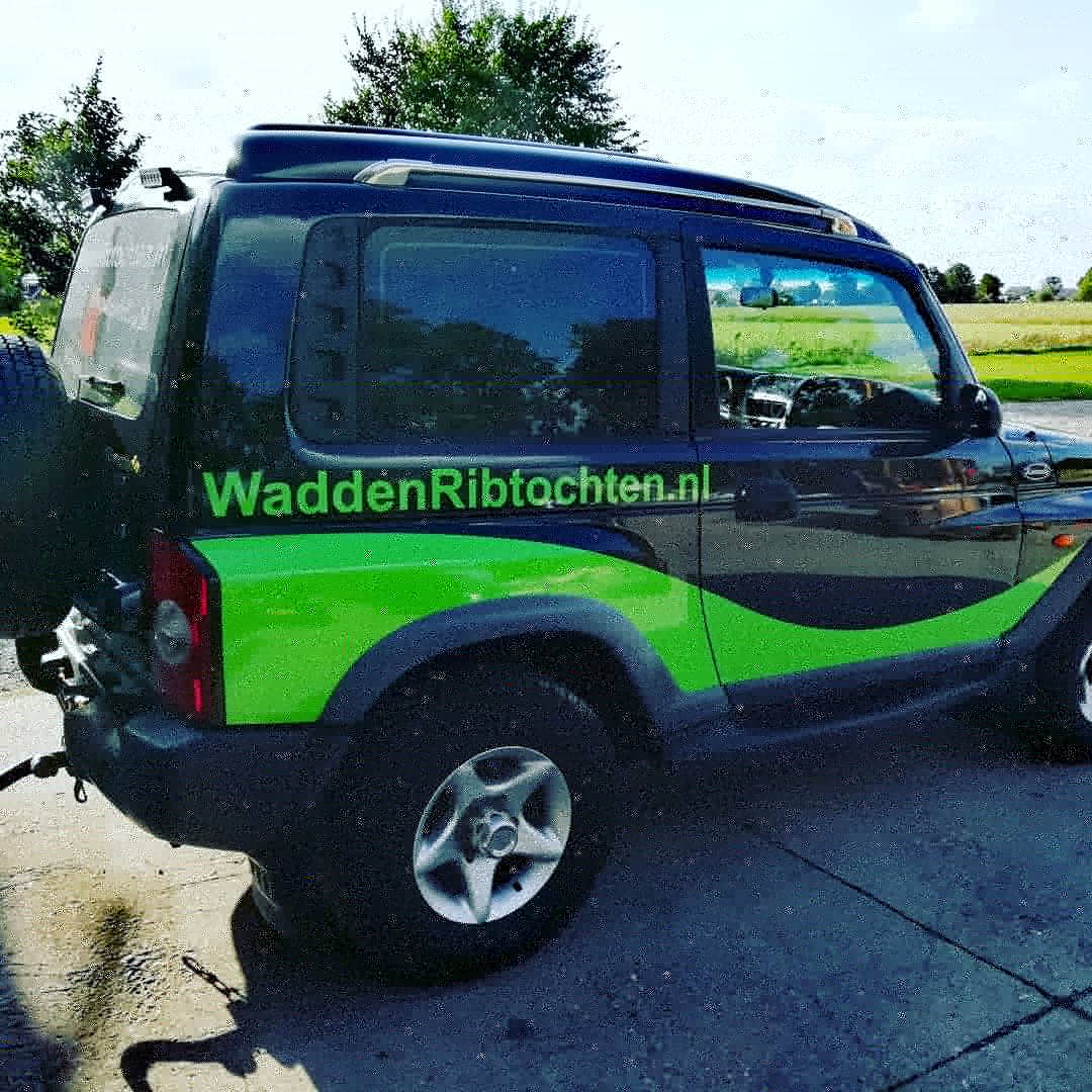 RobUbels's tweet photo. Nieuwe bedrijfsauto, ideaal om onze RIB 's mee te vervoeren. Nu ook met een nieuwe look. Heel mooi geworden. Dankzij
#RozemaReclame https://t.co/Mrxn2JheqH