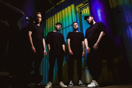 ronon_pheniox's tweet photo. Track Of The Week is back! And we have #HoleInMe by @voidofvision a great Australian Metalcore act and an even better song! Check it out here๐ https://t.co/wic9AbHfgR
#australianmetalcore #musicreview #voidofvision #metalcore #musicismylife https://t.co/DGk7NuDx0Z