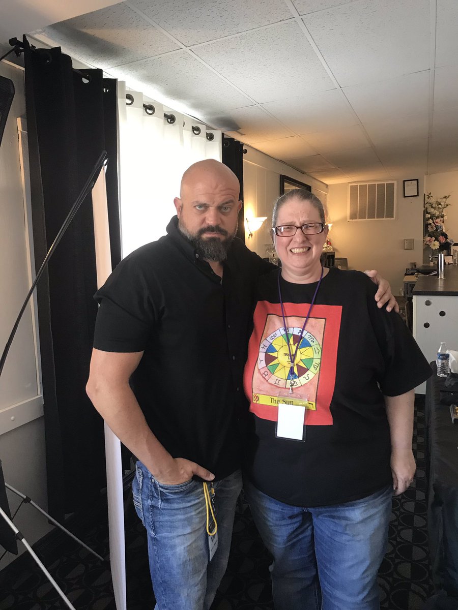 Carla Ladig tweet media