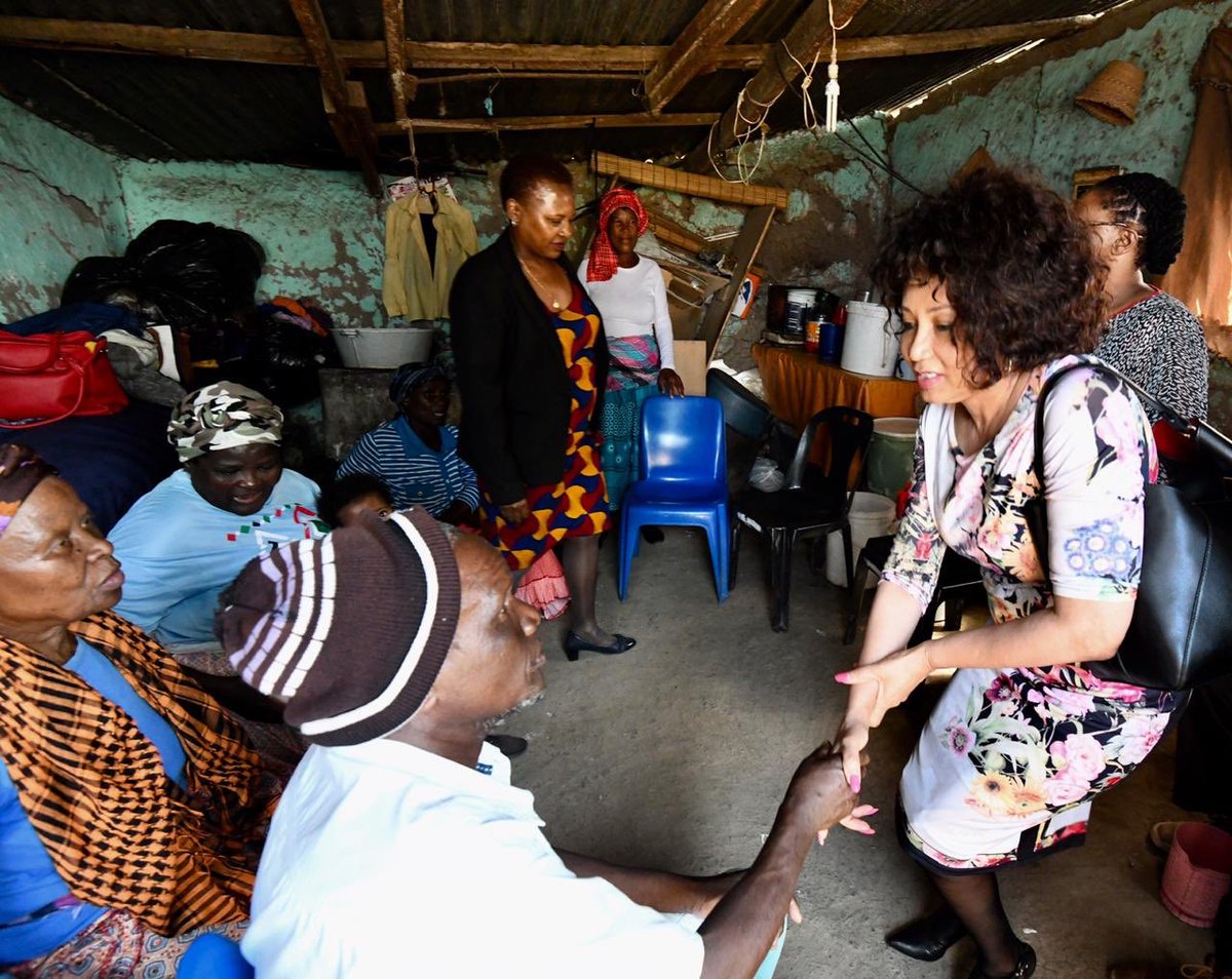 LindiweSisuluSA's tweet photo. Myself, together with the Eastern Cape MEC of Human Settlements, Ms Nonkqubela Pieters, and Eastern Cape-born businessman Chippa Mpengesi, have handed over a home to Ms. Moni, a 61 year old resident of the Buthulo Village, Ward 7 of Port St Johns Local Municipality. https://t.co/XnDJUbJnRW
